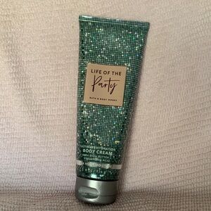 Bath & Body Works Life of the Party Hydrating Body Cream - Green